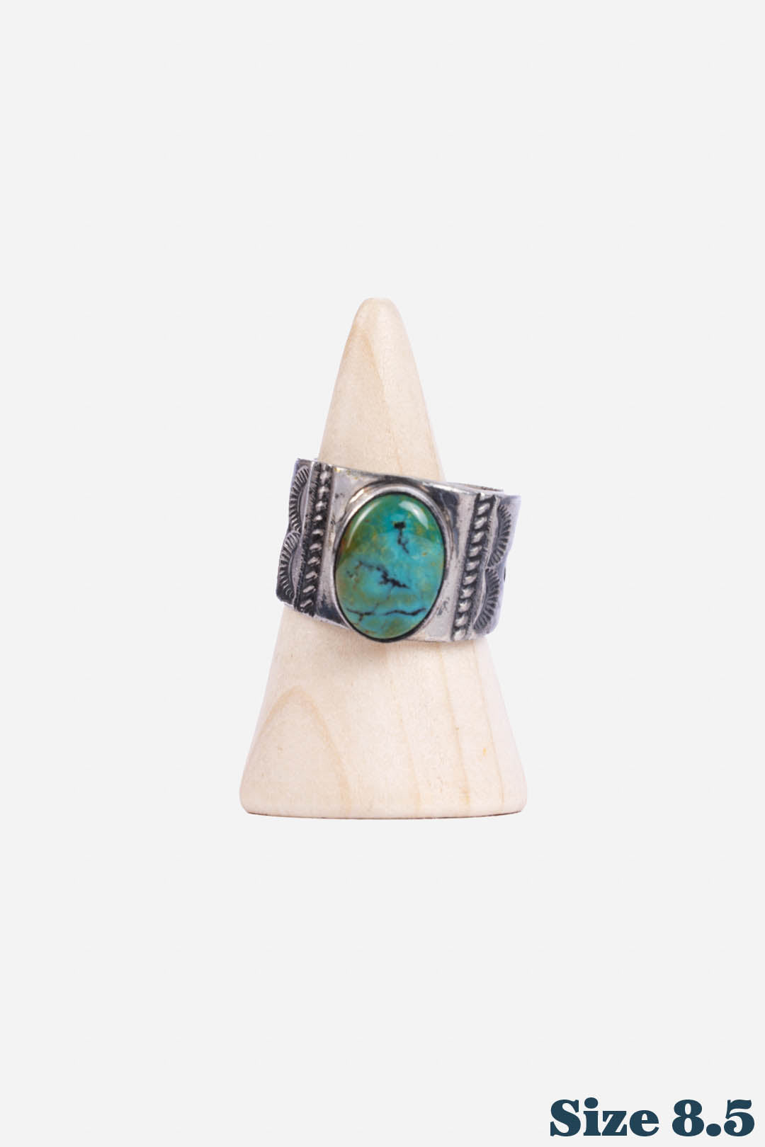 SIGNATURE SINGLE STONE RING