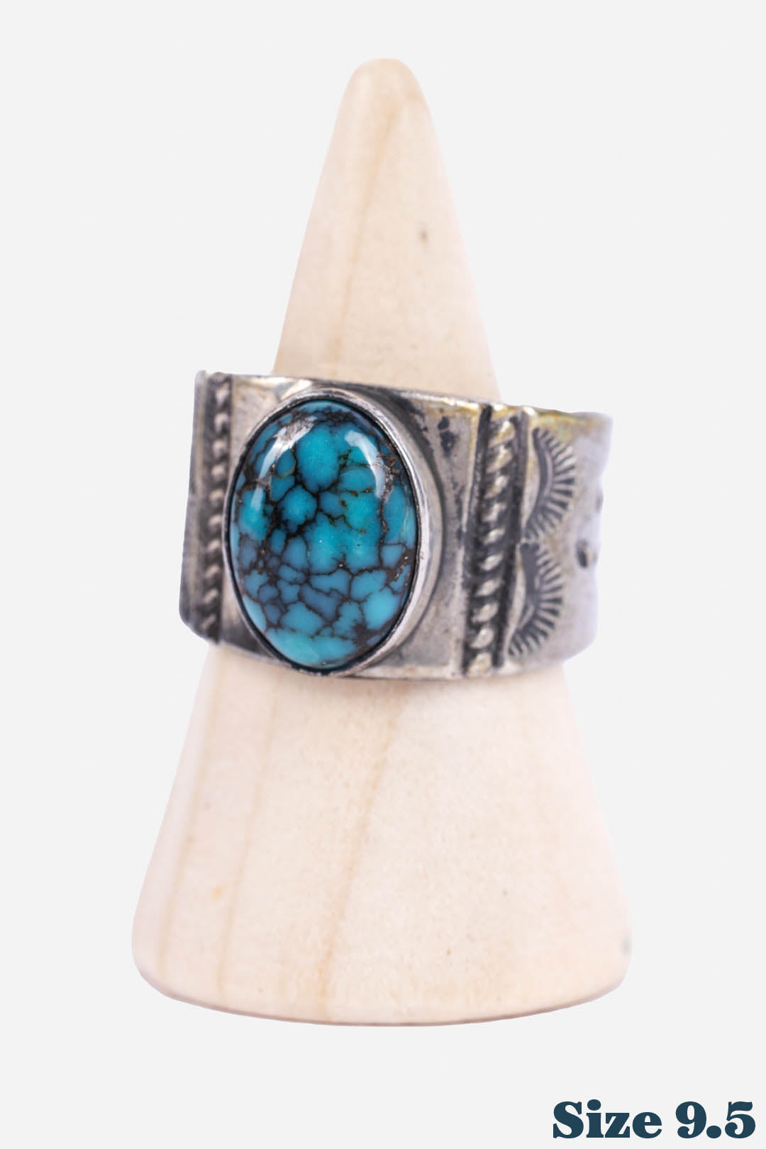 SIGNATURE SINGLE STONE RING