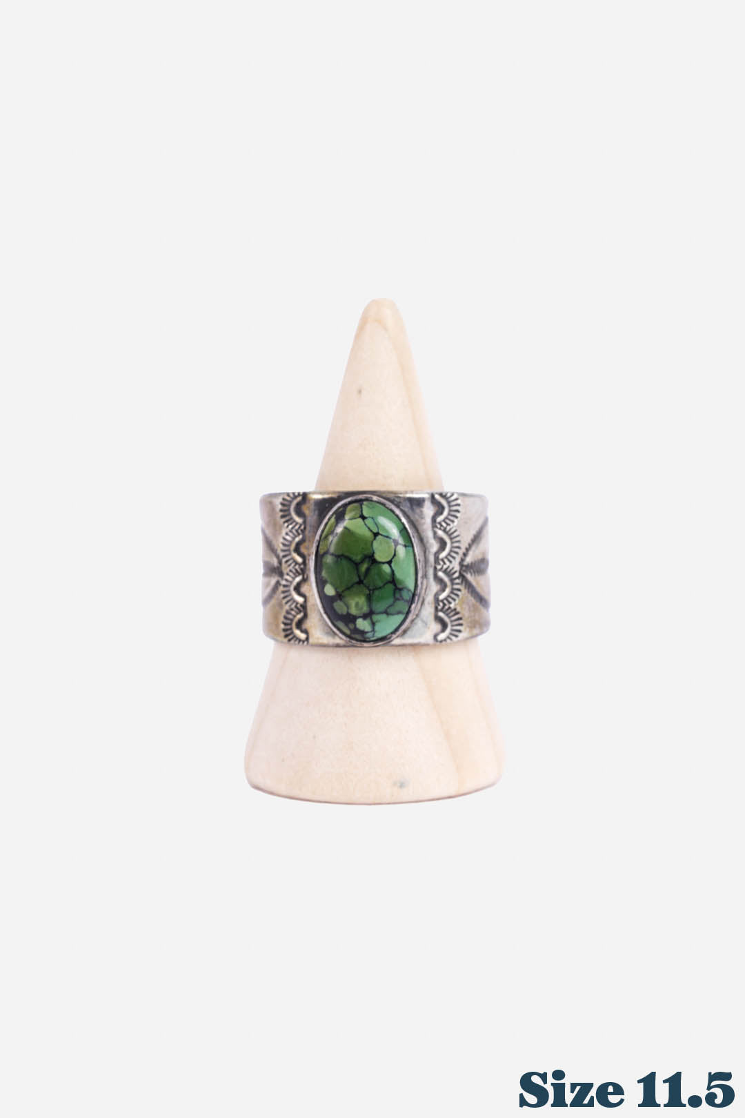 SIGNATURE SINGLE STONE RING