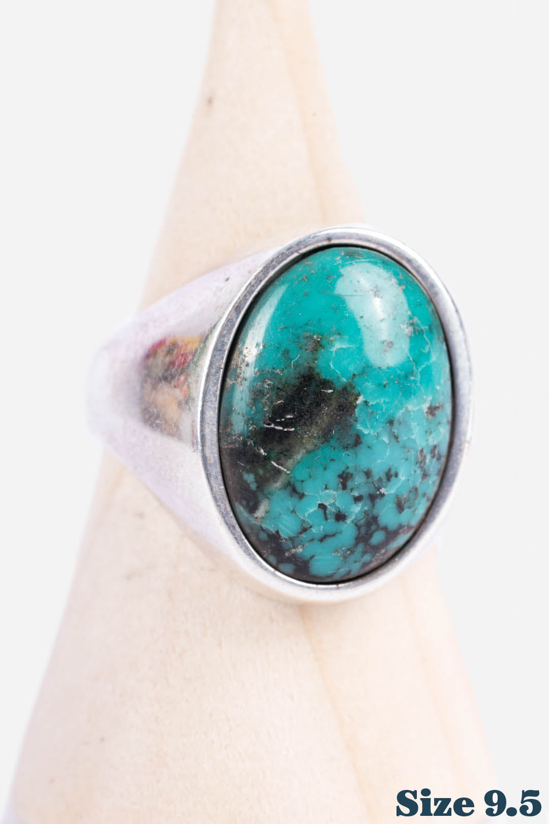 LARGE SIGNET STONE RING