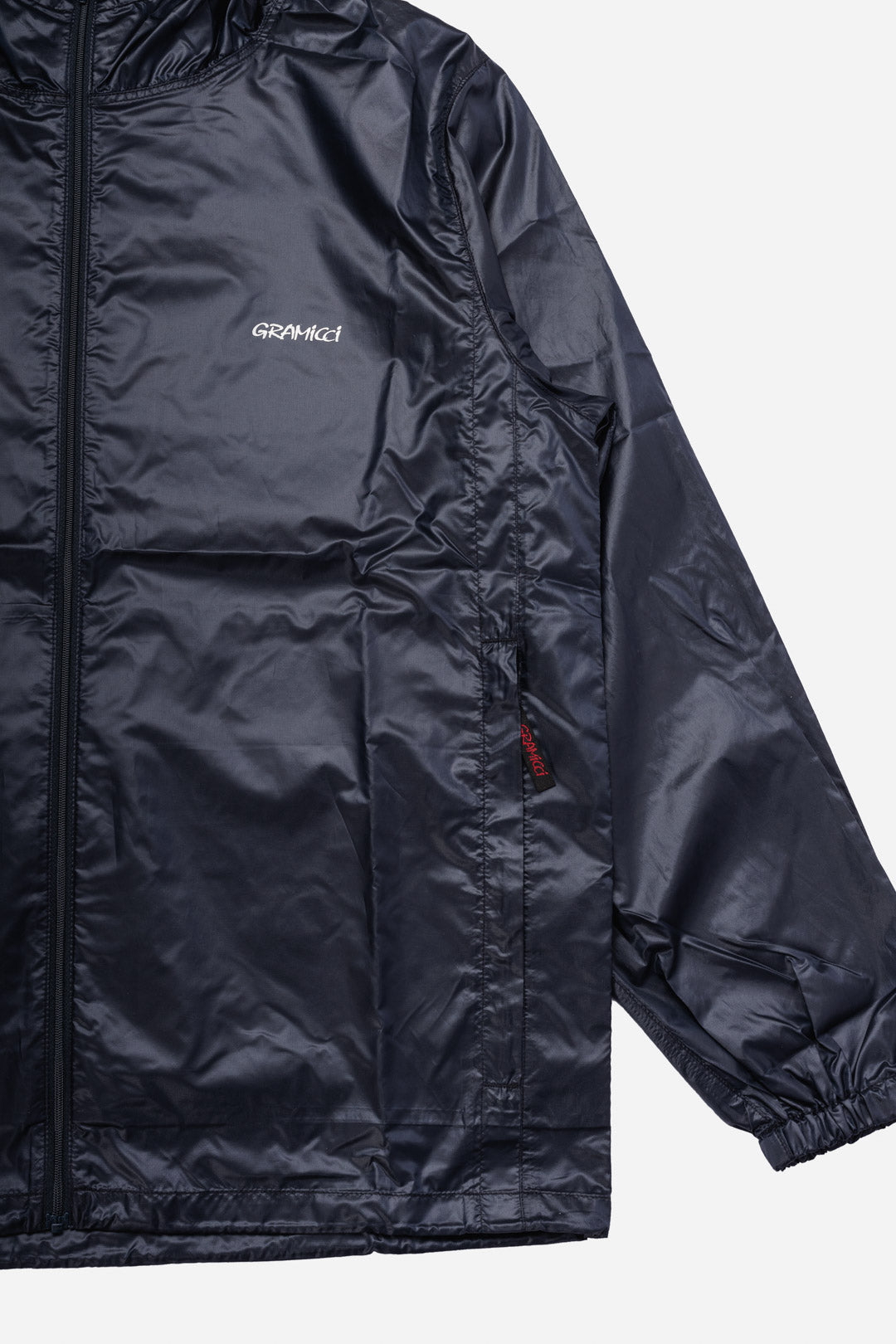 PACKABLE WINDBREAKER