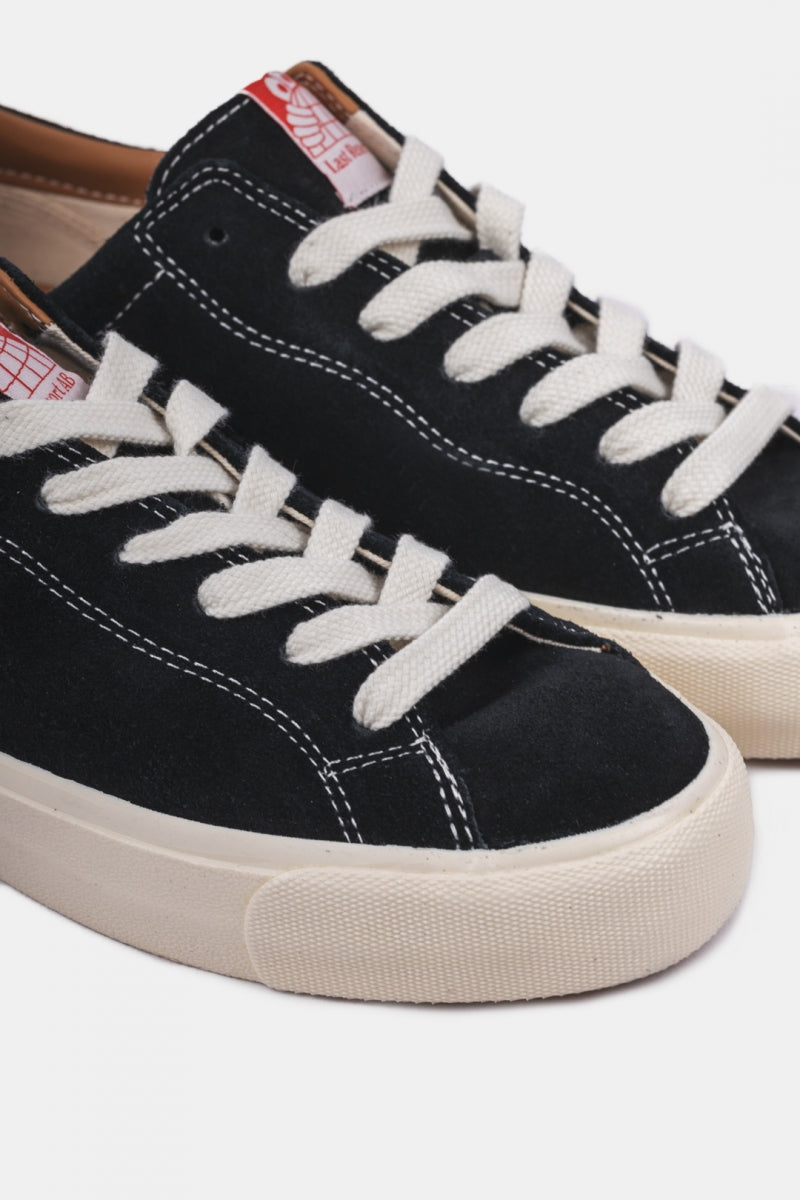 VM003 SUEDE