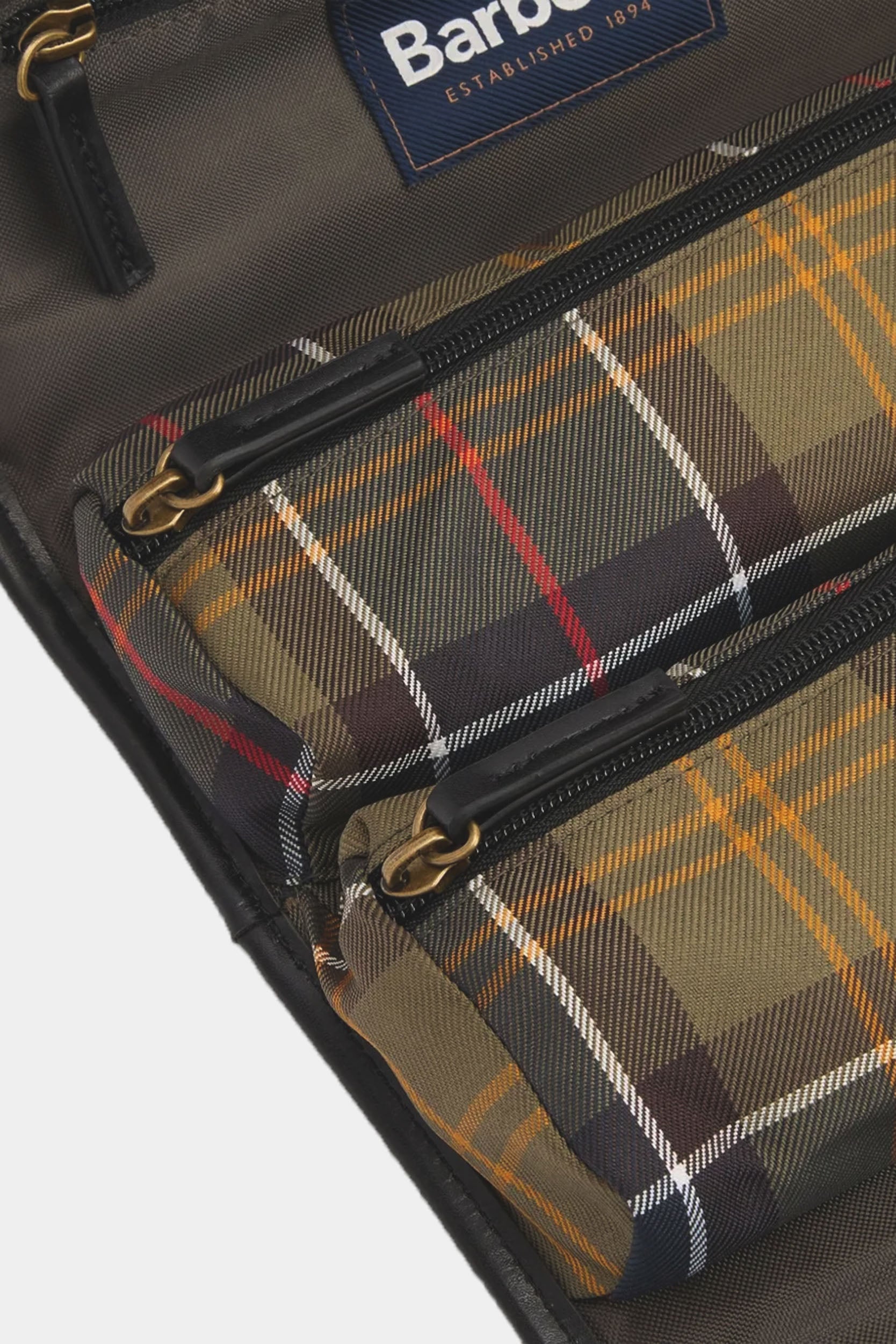 TARTAN HANGING WASHBAG