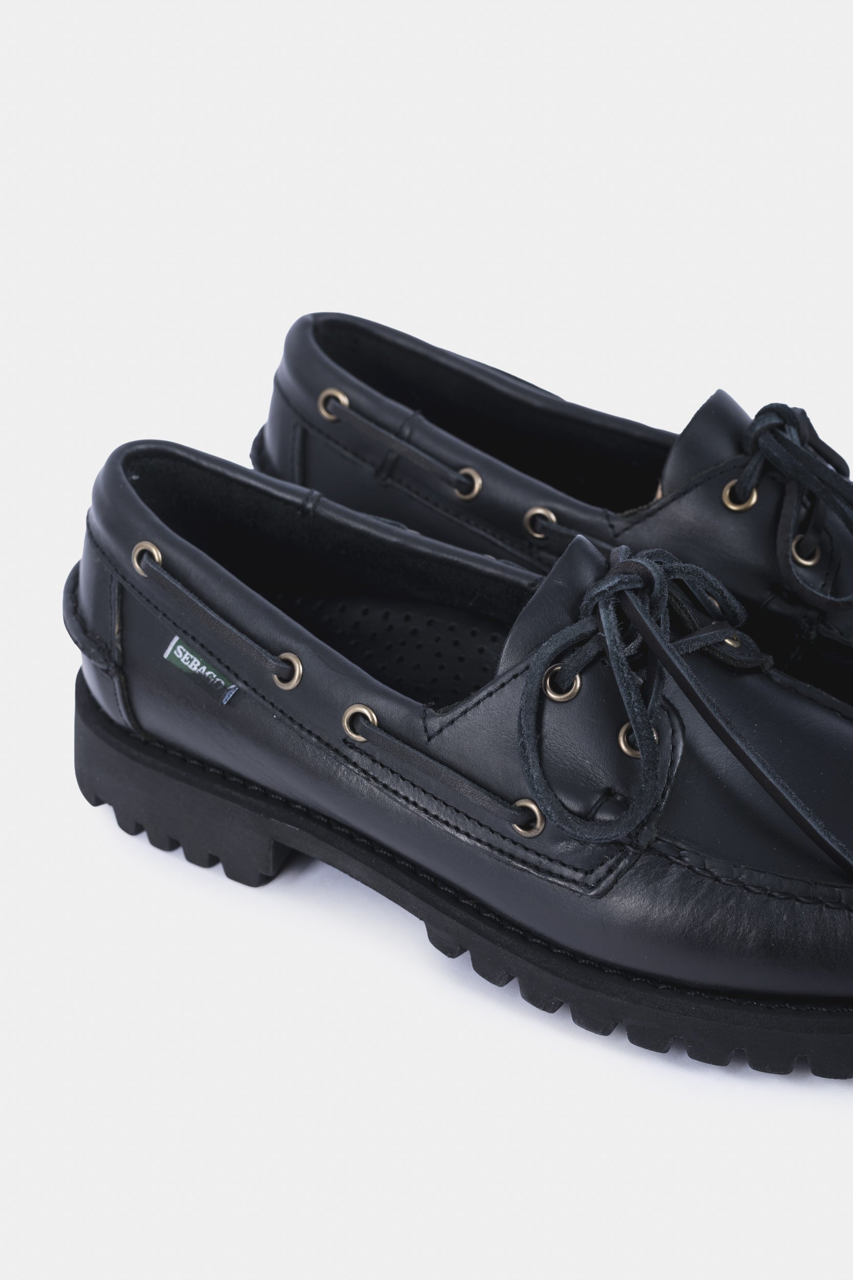 RANGER WAXY - Total Black