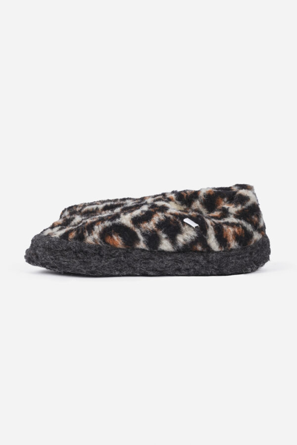 SIBERIAN SLIPPERS