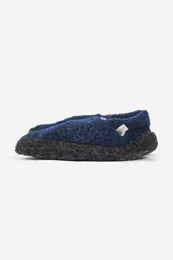 SIBERIAN SLIPPERS